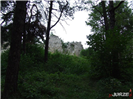 Zamek Bydlin - widok z podejścia do zamku